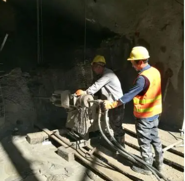 凌河水下抗分散灌浆料特点 水下不分散注浆料介绍