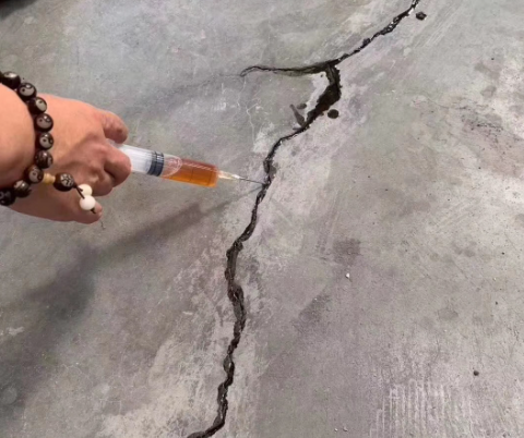 凌河混凝土裂缝修补技术详解​